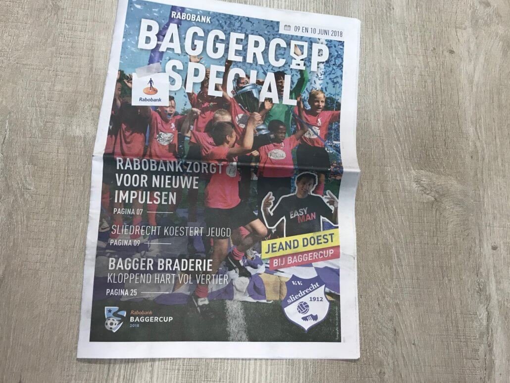 Baggercup 2018 krant waar sponsoren zoals Repair IT Now in staan